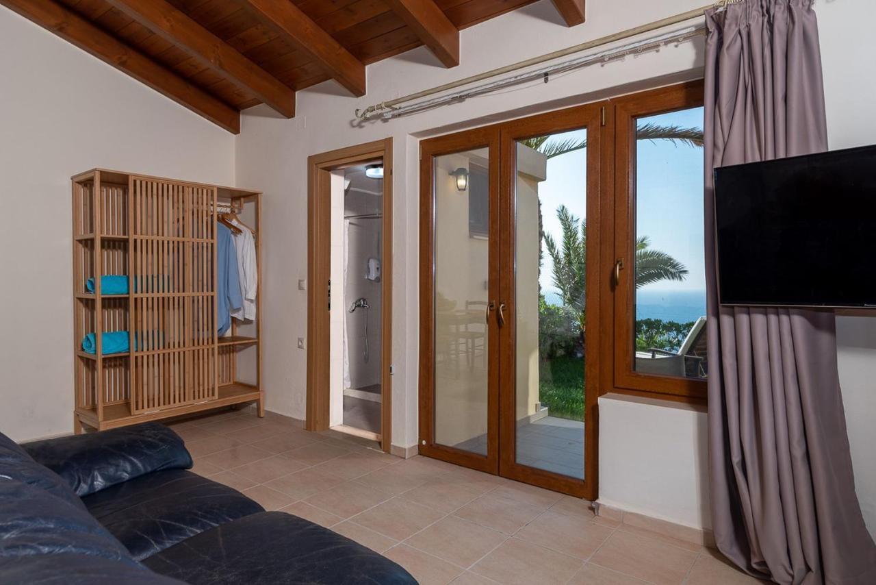 Vitamin Sea Luxury * Agia Pelagia